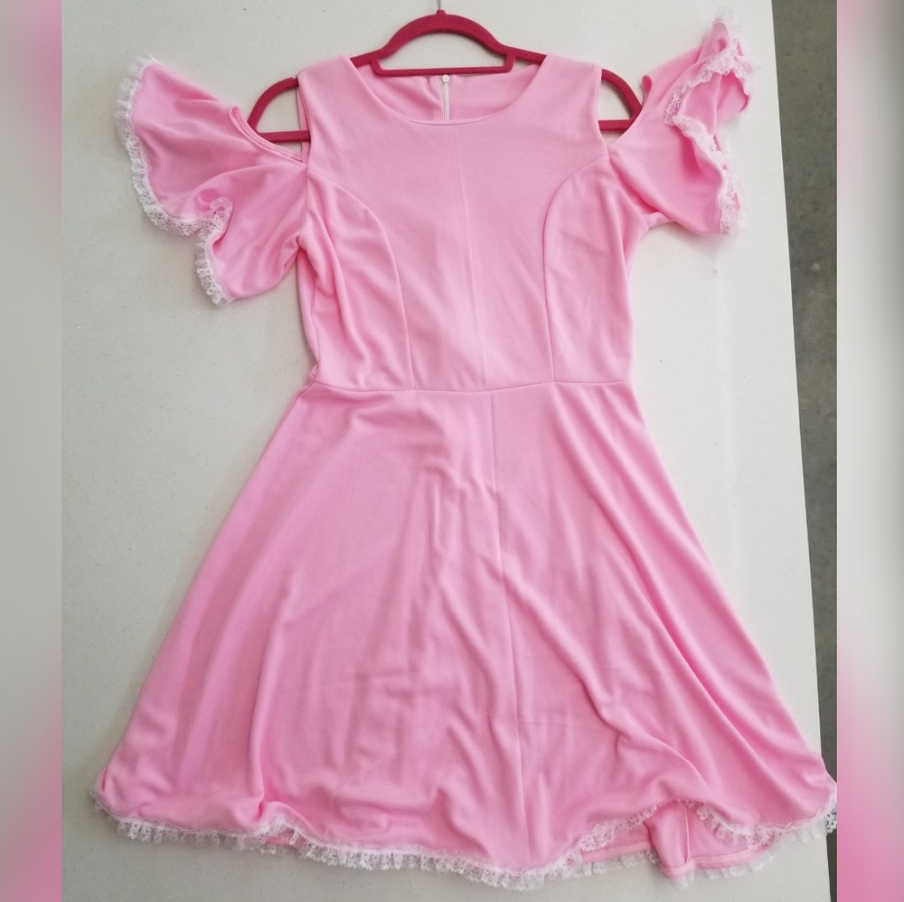 Baby pink cold-shoulder dress